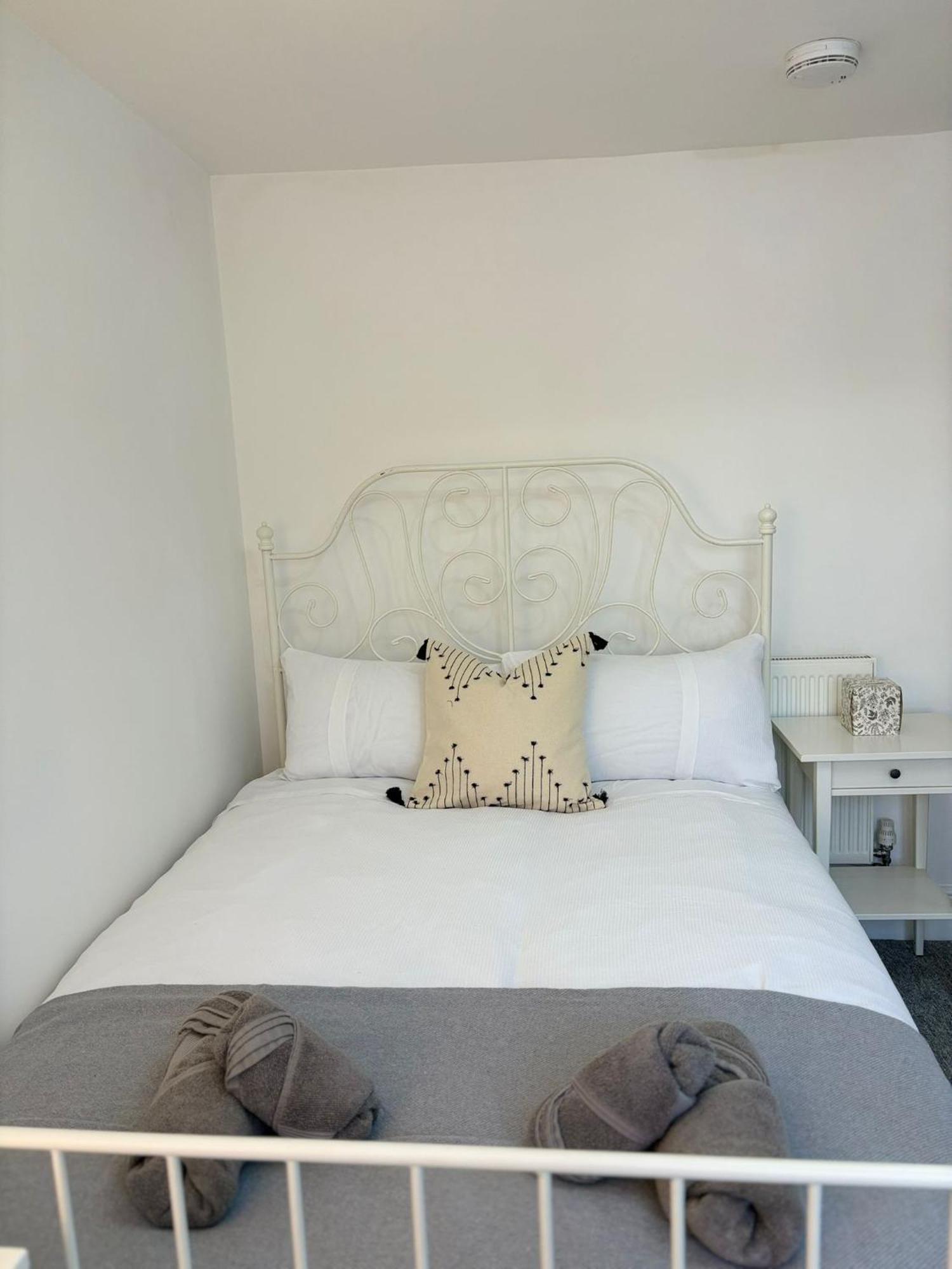 Cardiff/Pernath Home2 Экстерьер фото